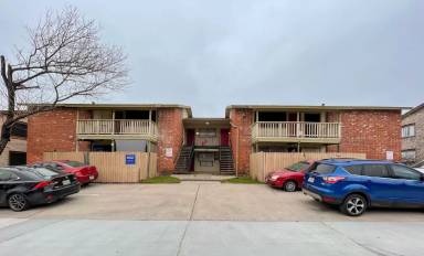 Main picture of 8907 Parkfield Dr