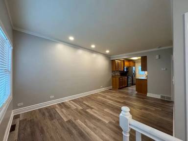 Main picture of 702 Rogers St