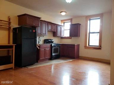 Main picture of 18 E 21st St