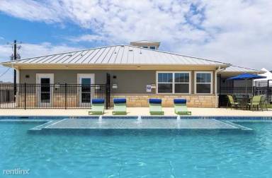Main picture of The Pointe at Ben White Apartments