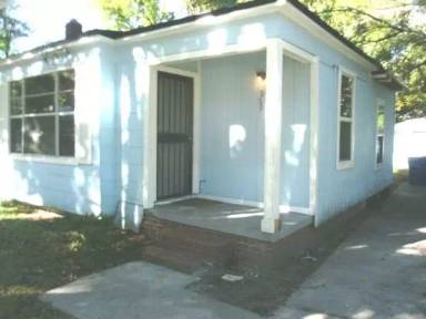 Main picture of 929 Stark St