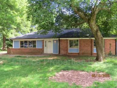 Main picture of 7510 Riding Trail Rd