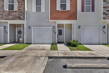 Main picture of 126 Waterstone Ln