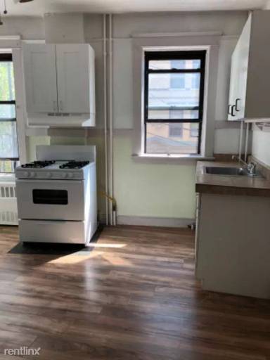 Main picture of 101 Southside Ave