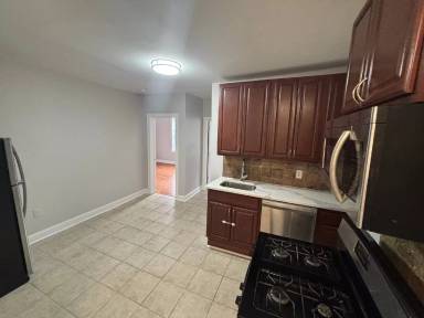 Main picture of 5304 Palisade Ave