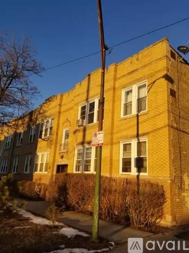 Main picture of 3215 N Linder Ave