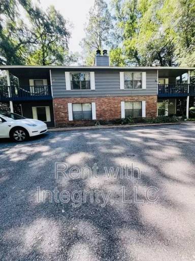 Main picture of 581 Holyoke Ct