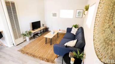 Main picture of 219 Girard Blvd SE