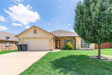 Main picture of 2604 Hector Dr