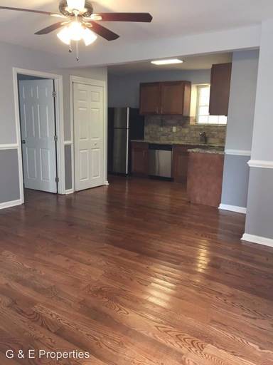 Main picture of 1044 Dickson Pl NE