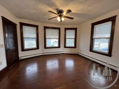 Main picture of 140 Kenyon Ave