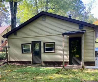 Main picture of 416B Manitowish St