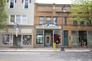Main picture of 102 Bellefonte Ave
