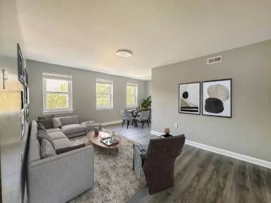 Main picture of 600 E Church Ln