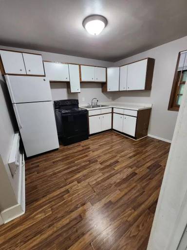 Main picture of 816 1/2 Birch St