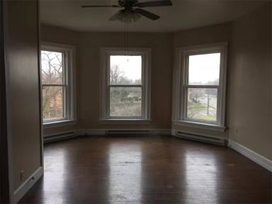 Main picture of 721 E High St