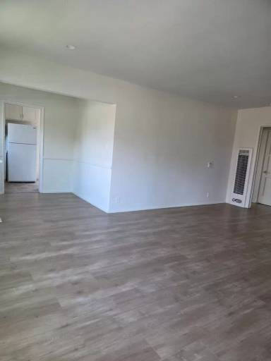 Main picture of 150 N Catalina St