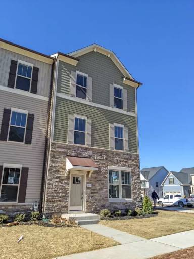 Main picture of 5894 Bella Marie Way