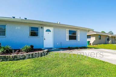 Main picture of 257 Lomond Dr