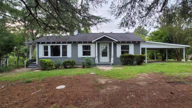 Main picture of 804 Columbia College Dr