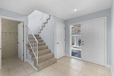 Main picture of 8370 Sandpoint Blvd