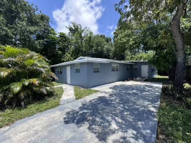 Main picture of 1461 W Dania Beach Blvd