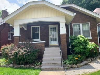 Main picture of 124 Cannons Ln