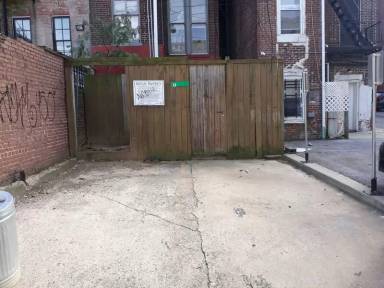 Main picture of 12 E Biddle St