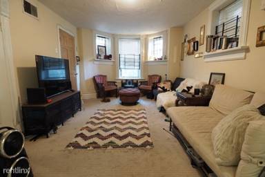 Main picture of 2138 N Sheffield Ave