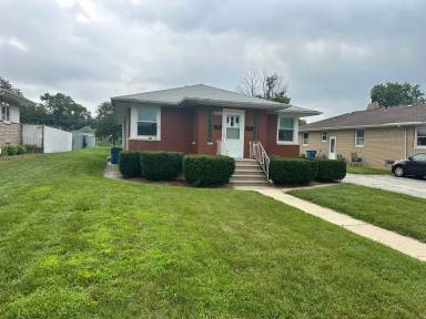 Main picture of 8939 Lawndale St