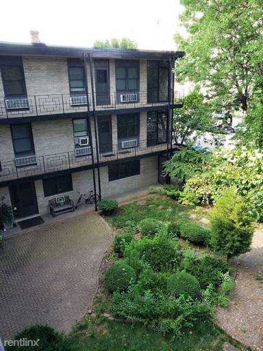 Main picture of 5225 N Ashland Ave