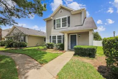 Main picture of 6111 Elton Knolls St