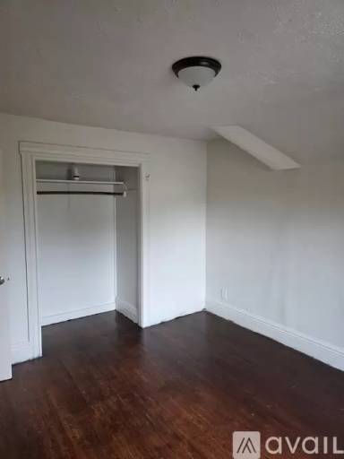 Main picture of 983 Portland Ave