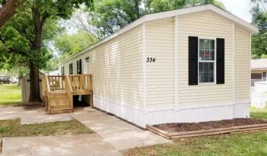 Main picture of Colonial Gardens Manufactured Home Community