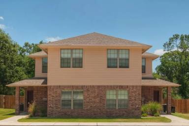 Main picture of 4452 Reveille Rd