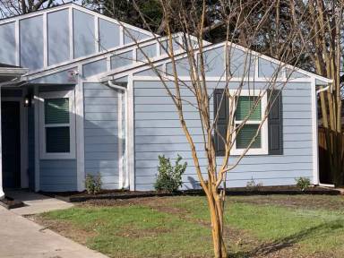 Main picture of 1006 W Leland Ave