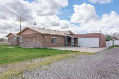 Main picture of 92 N 2300 W