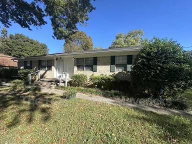 Main picture of 1034 Hamilton Cir NW