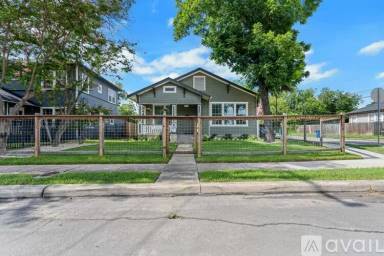 Main picture of 1502 Nolan St