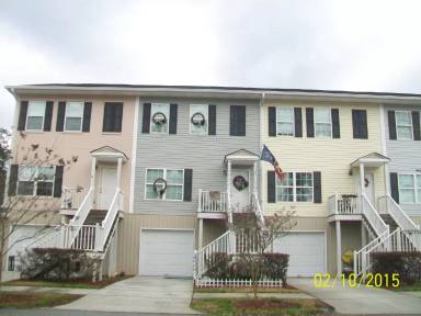 Main picture of 305 Laurel Oak Ln