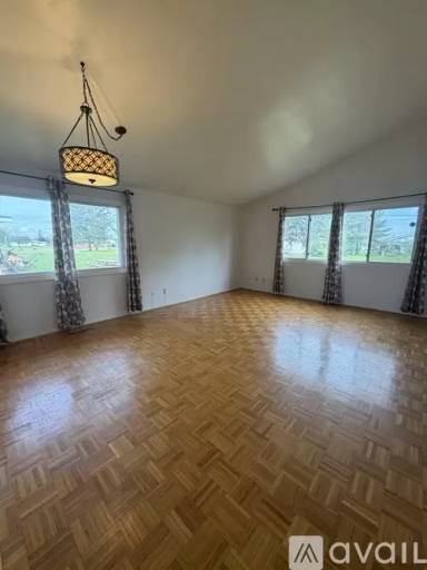 Main picture of 113 Crusader Ave