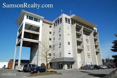 Main picture of 390 Metacom Ave