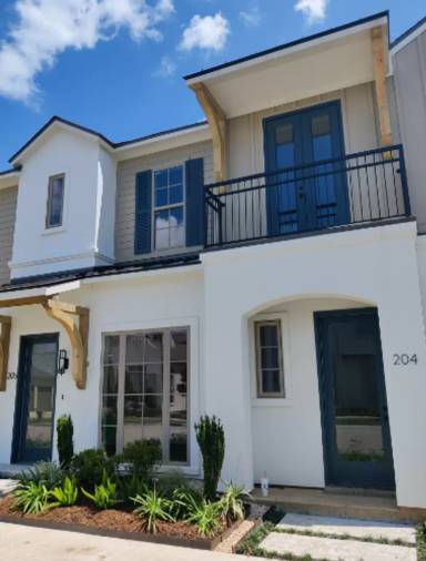 Main picture of 115 Gaunt Ln