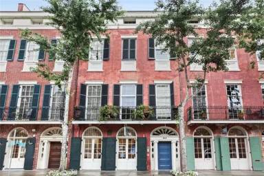 Main picture of 604 Julia St