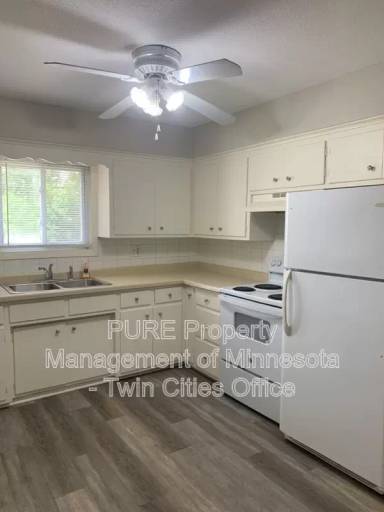 Main picture of 5848 2nd St NE