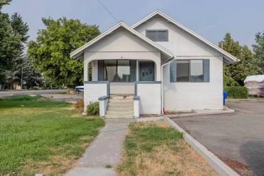 Main picture of 7 N 5th W