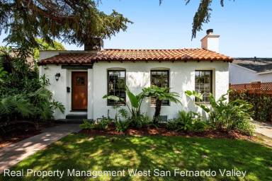 Main picture of 4918 Cartwright Ave