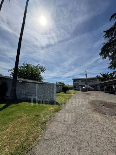 Main picture of 311 321 331 Elm St