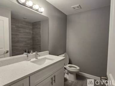 Main picture of 4840 Golfview Blvd