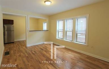 Main picture of 620-28 W Barry Ave
